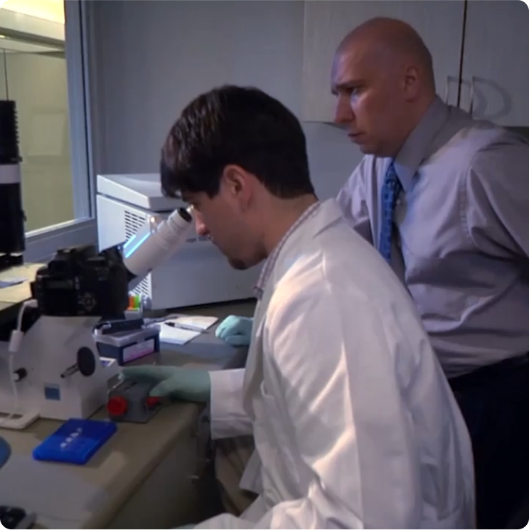 Hill's Pet Nutrition'dan iki bilim adamı